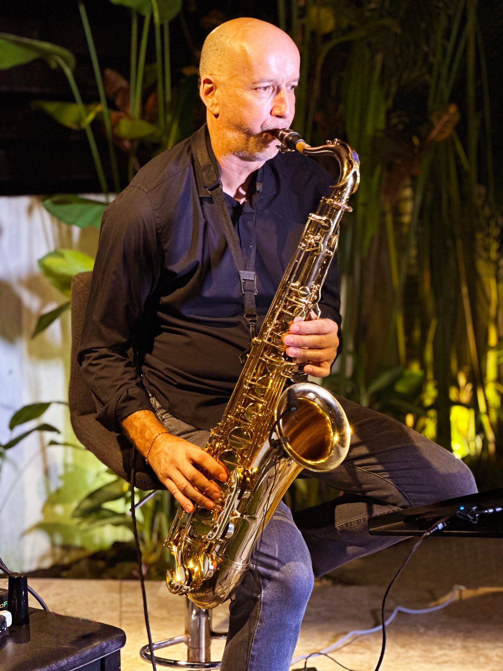 Padany Sax for a soulful relaxed jazz atmosphere.