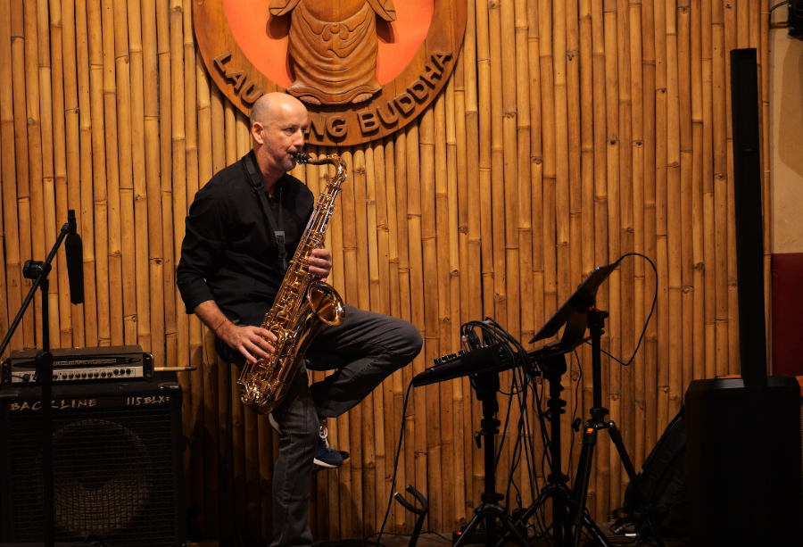 Saxophone live music for a live music restaurant in Bali