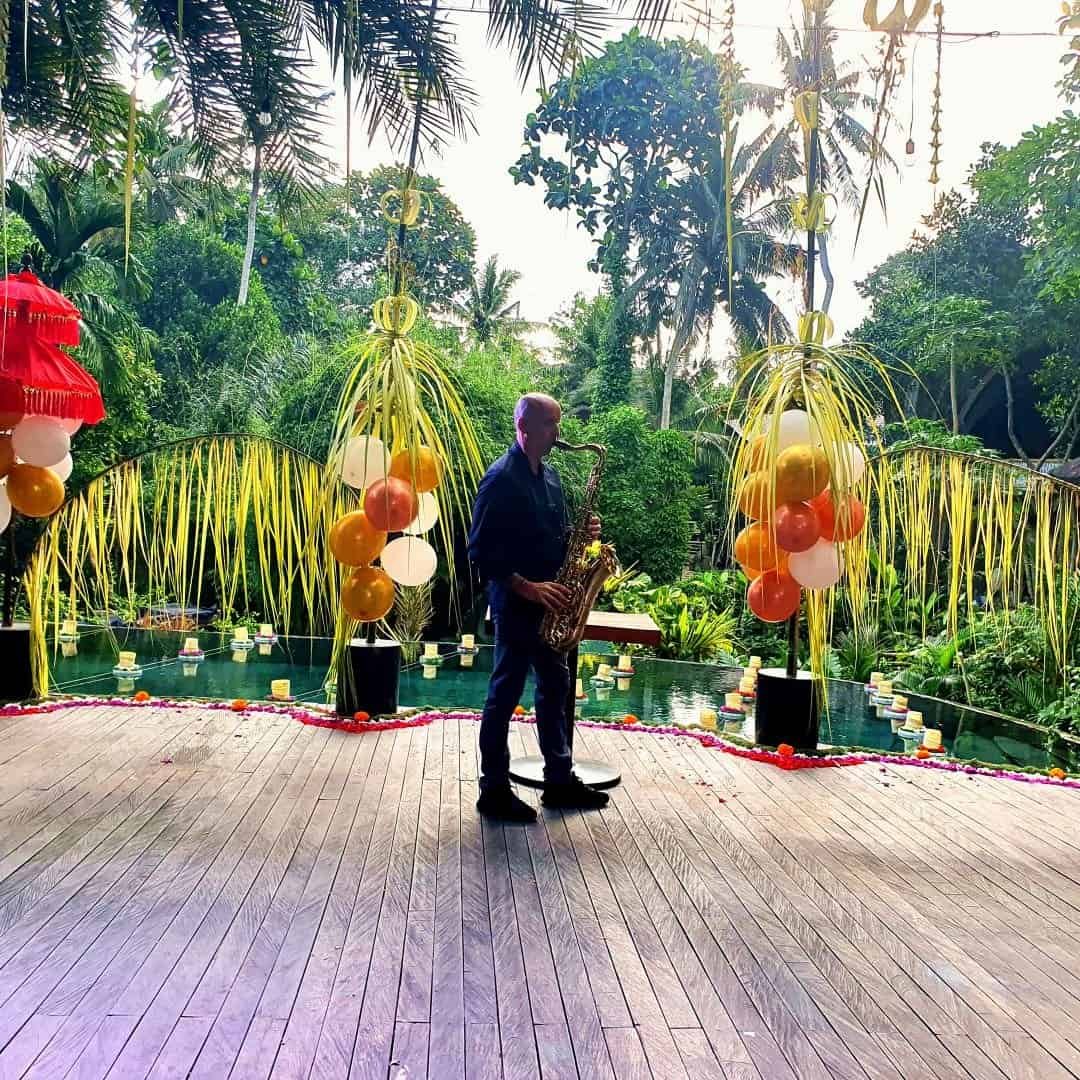Saxophone live music during an intimate ceremony in Bali