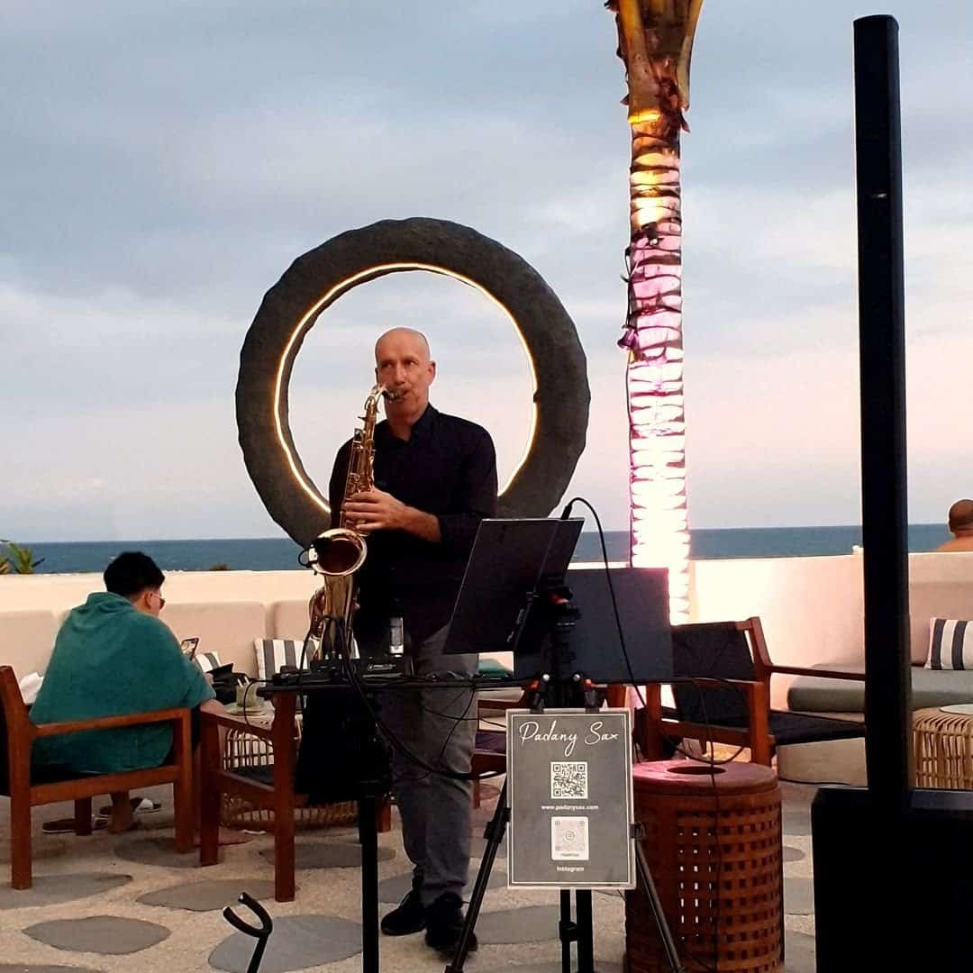 Live saxophone music for a high-end corporate event in Bali