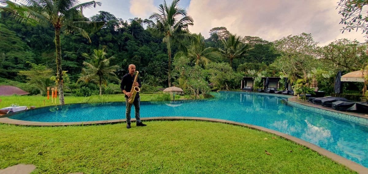 Bali entertainment in a luxury hotel with saxophonist