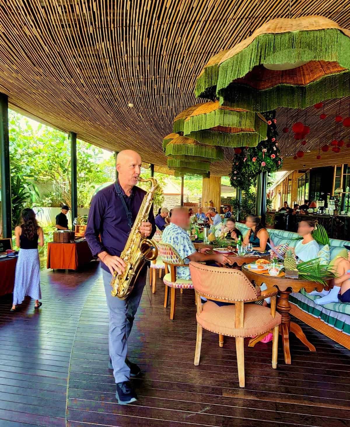 bali music entertainment at byrd house bali christmas brunch by the seaside